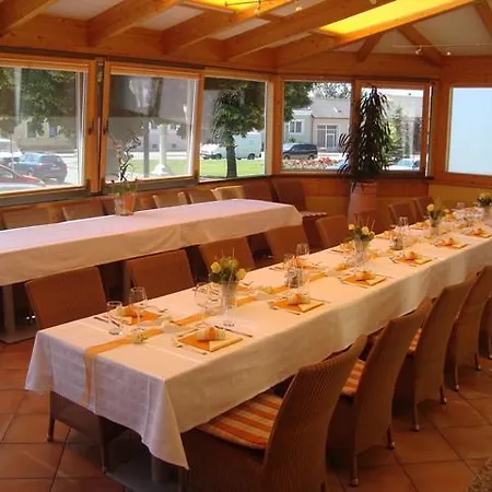 Ξενοδοχείο Hotel-restaurant Schweinberger 3*